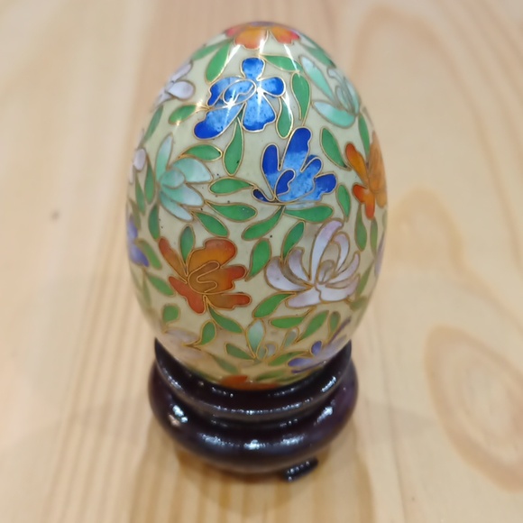 New in box Cloisonne White Egg Ornament w stand Vintage Collectible Medi… - Picture 2 of 12